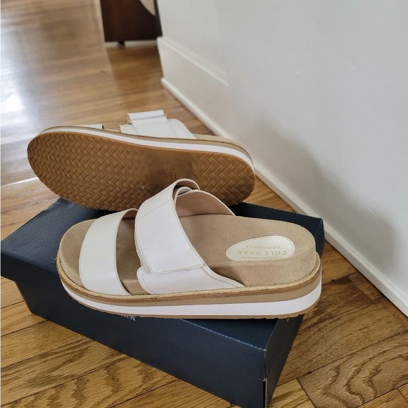 Women’s COLE HAAN Cloud Slide Optic White LEATHER SANDAL - Picture 3 of 6